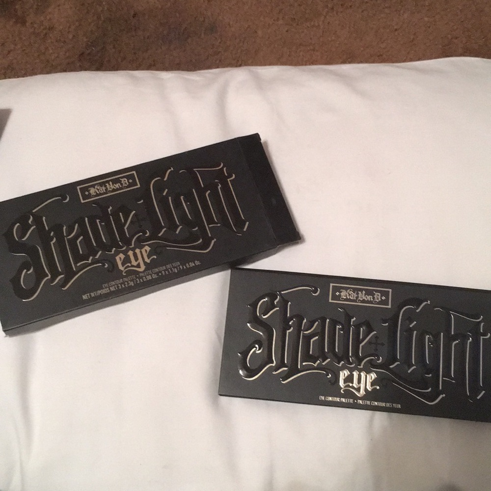 Kat Von D Shade and Light Eye